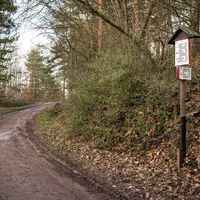 Wege Kreuz mit Schilderbaum