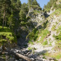 fast ganz unten angekommen gibts frisches Wasser; 3 von 4 unserer Flaschen waren bereits leer