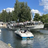 Der Vääksy-Kanal ist zu Fuß vom Kalmarinranta in Asikkala entfernt