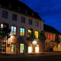 Diamantschleifermuseum Außenansicht bei Nacht