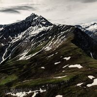 Piz Tomül im Frühling