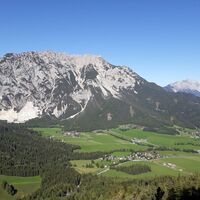 Freienstein - Blick auf Kamm und Grimming