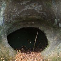 Blick in den Ughürig Brunne