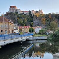 Thayabrücke mit Schloss Vranov