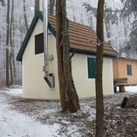 bei der Kreuzung L7110/L7111 Unterstandsobjkte