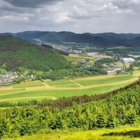 Blick auf Niederlaasphe und Wallau