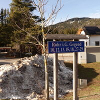 an der B21 entlang