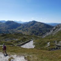 Abstieg von der Akarscharte zum Oberhüttensee