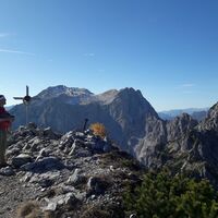 Der Gipfel der Tieflimauer und im Hintergrund der Gr. Buchstein (Blick Richtung Westen)