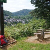 Gipfelkreuz über Fachbach