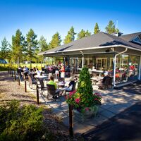 Du kannst anhalten, um die Dienstleistungen von Kalajoki Golf zu genießen.