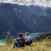 schöne Seeblicke am Weg zur Dalfaz Alm