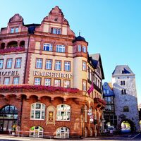 Hotel Kaiserhof und Nicolaitor in Eisenach