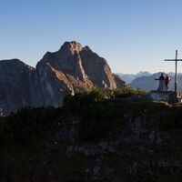 Gipfelkreuz auf dem Kamm des Breitenbergs