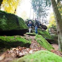 Wanderer auf dem Kirkeler Felsenpfad