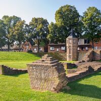 Reste der alten Stadtumwehrung im Skupturenpark