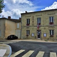 Village_Villandraut_Mairie_3_800