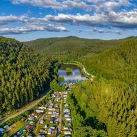 Clausensee mit Campingplatz und Restaurant