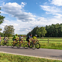 Genuss der Landschaft während der Rennradtour in der Gruppe