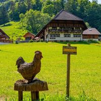 Figuren entlang des Karl-Wöhrle-Wegs