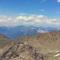 Blick vom Gemeindekopf Richtung Tschirgant.jpg