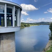 Wasserkraftwerk an der lISTERSPERRMAUER.jpg