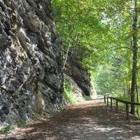 Die alte Strasse zwischen Valens und Vasön