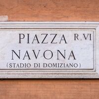Straßenschild der Piazza Navona in Rom