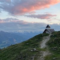 die Notburga Kapelle - sie liegt neben der Astenau Alpe