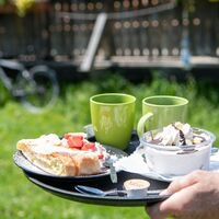 Nachspeise und Kaffee am Brucker Hochanger