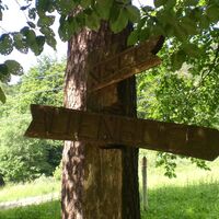 Wegweiser an Kreuzung mit Eselsweg