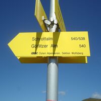 Wegweiser zur Schrottalm-Hütte