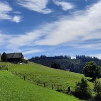 Vor uns die Stoanahütte