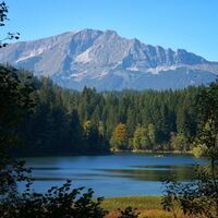Erlaufstausee mit Blick auf den Ötscher
