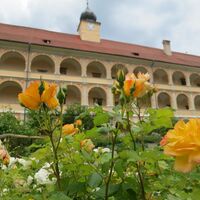 AbteiSeckau-Außenansicht2-Murtal-Steiermark