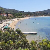Der schöne Strand von Procchio