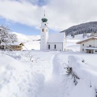 Wildschönau Thierbach Kirche Winter.jpg