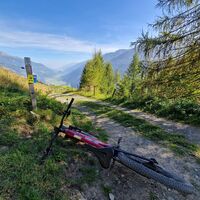 Kurze Rast... mit traumhaften Panoramablick ins Untere Mölltal.