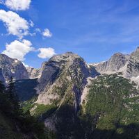 Gr. Kraxenberg in der Mitte, Hochplanberg rechts