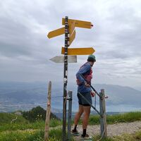Bacheggfurgge mit Sicht auf Thunersee - Gurnigel Stockhorn Trailrun