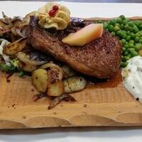 Landgasthof Börnchen - Pfeffersteak mit Kräuterbutter