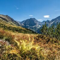 Wunderbare Herbststimmung am Planai Höhenweg mit Blick zum Waldhorn