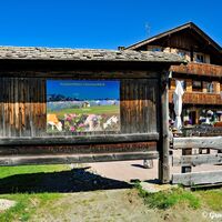 Das Almgasthaus Glocknerblick befindet sich auf 2050 m Seehöhe inmitten der Kärntner Bergwelt im Nationalpark Hohe Tauern.