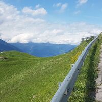Rastplatz auf der Bergstraße nach St. Martin