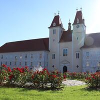 Augustiner Chorherrenstift_vorne_Oststeiermark