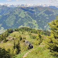 12.6 km Blick auf Stuhlwand zurück mit Bergpanorama