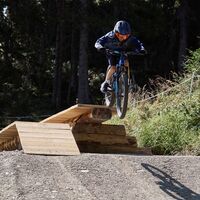 Mountainbiker in der Skill Area