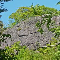 Blick auf den Meisenstein vom Wanderweg