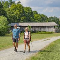 Kocher-Jagst-Trail: Wandern über den Ockenauer Steg bei Kirchberg