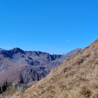 Im Abstieg Blick zur Seekarlspitz, dahinter die Hochwildstelle